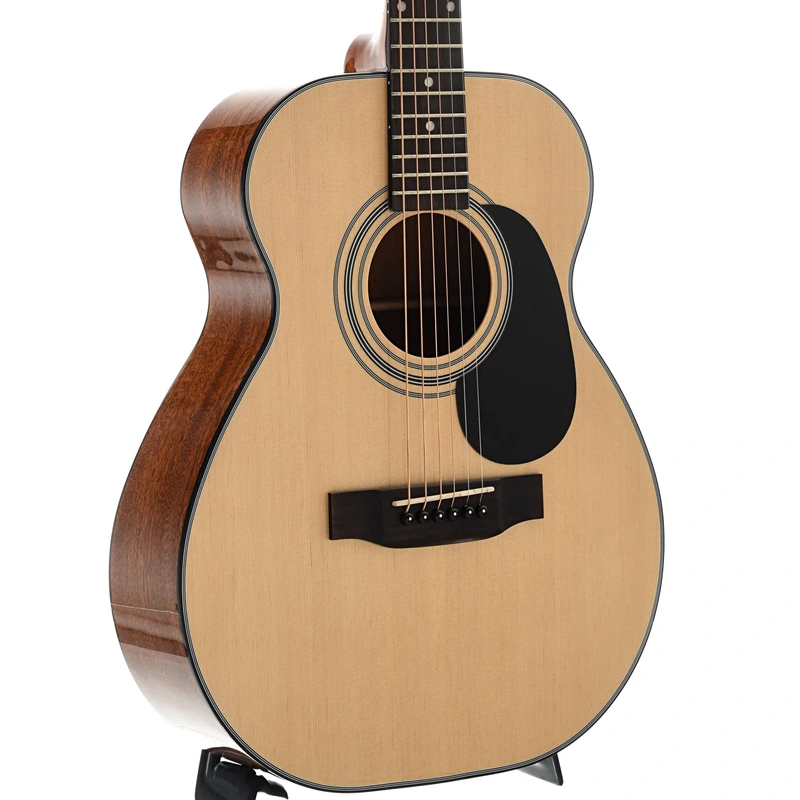 Bristol Baby "0" Size Guitar & Gigbag