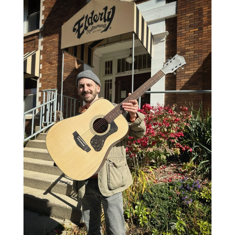 Guild 300 Series D-340 Acoustic Guitar