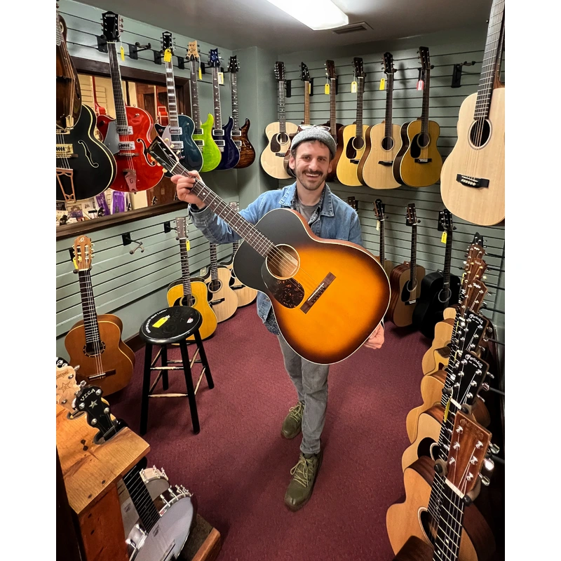 Martin 000-17L Lefthanded Guitar & Gigbag, Whiskey Sunset Finish