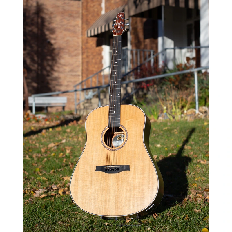 Seagull Maritime SWS Natural SG A/E Acoustic Guitar
